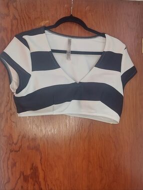 Victoria's Secret Black & White Striped V-Neck Swim Crop Top